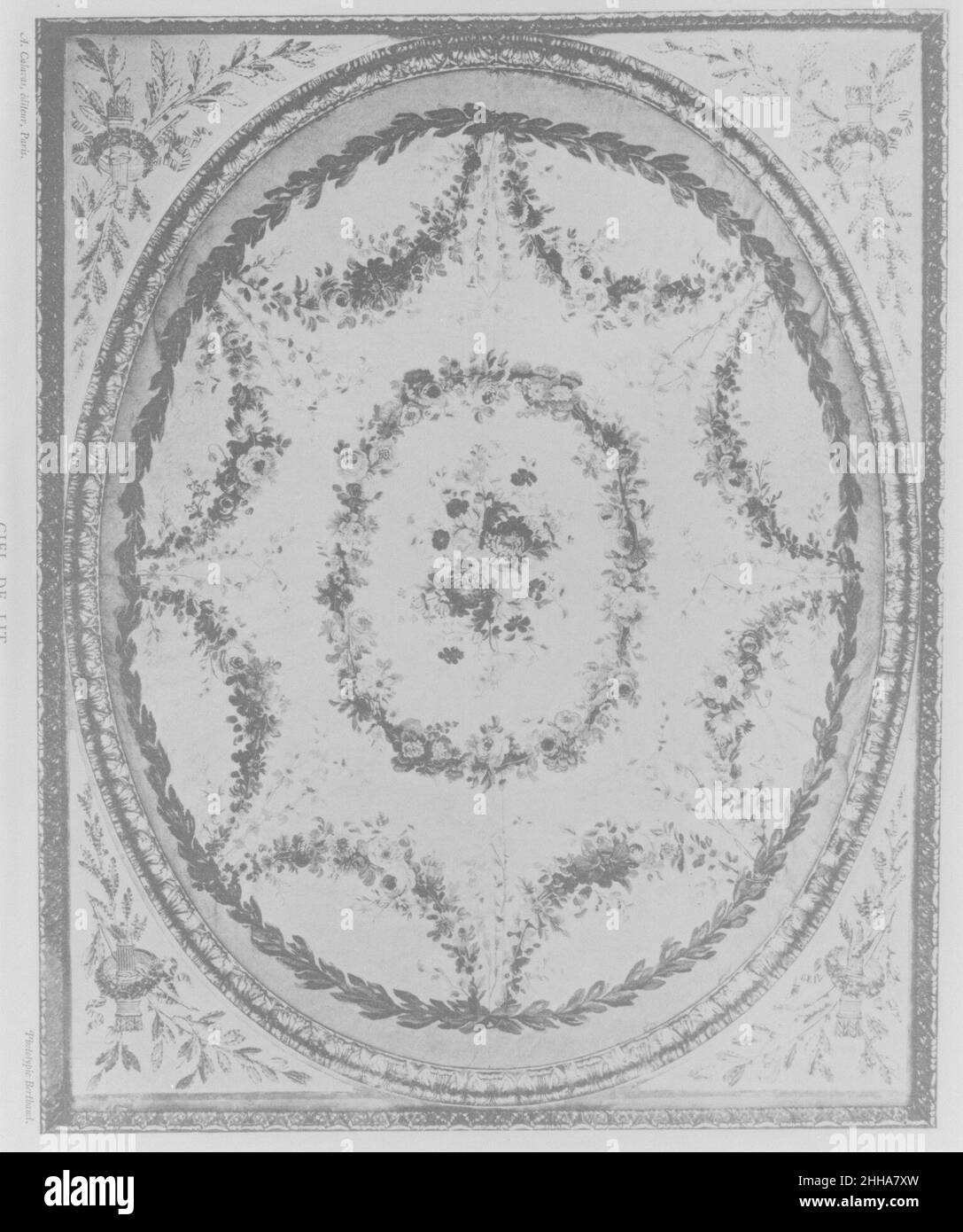 Doublure tapisserie pour testeur (ciel pour lit à la vitesse en impériale) ca.1780–90 Tapisserie fabriquée à Beauvais comme sa voûte pleine grandeur en forme de dôme est suspendue au plafond plutôt que soutenue sur des poteaux, ce banc d'essai, qui porte le timbre du menuisier Georges Jacob, est un type appelé éclairé à la duchesse en impériale.Ses tentures originales mais maintenant fragiles, tissées en 1782–83 à la manufacture de tapisserie de Beauvais, d'après les dessins de Jean-Baptiste Huet (1745–1811), ont été remplacées par un Damas moderne en soie, à l'exception de la doublure du dôme intérieur.Les lits français du XVIIIe siècle avaient tendance à être élevés, tout comme Banque D'Images