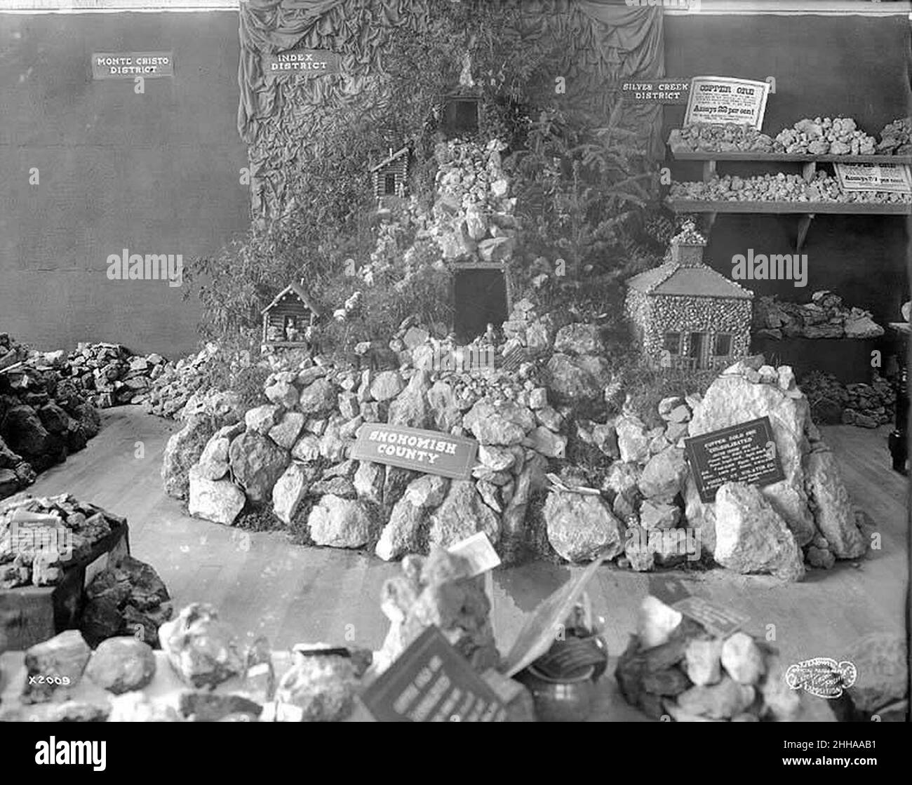 Exposition du comté de Snohomish, Agriculture Building, Alaska Yukon Pacific exposition, Seattle, Washington, 1909 (AYP 585). Banque D'Images