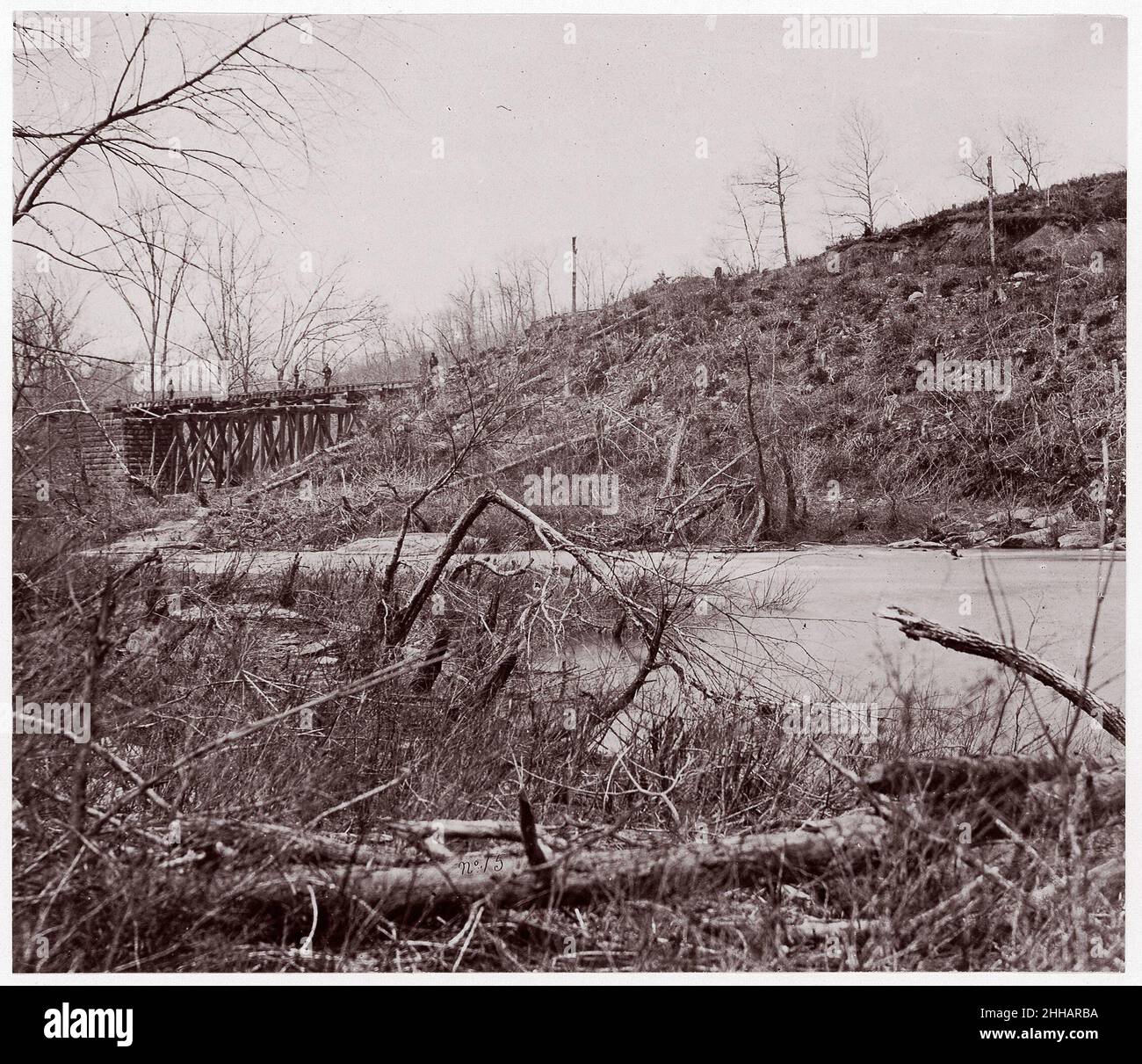 Bull Run.Pont près de Union Mills (détruit sept fois) environ.1862 Timothy H. O'Sullivan américain, né en Irlande.Bull Run.Pont près de Union Mills (détruit sept fois) 268056 Banque D'Images