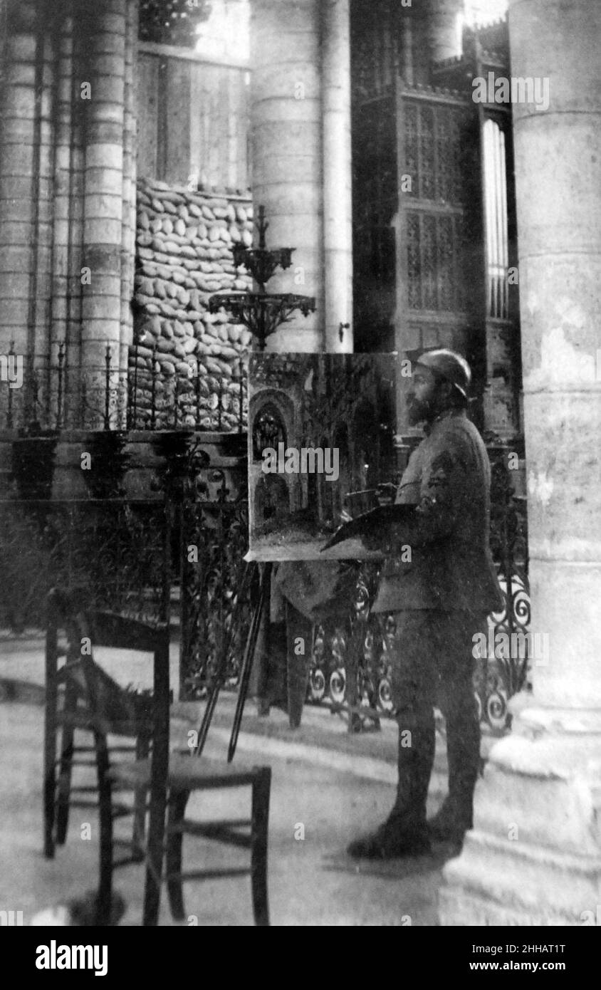 Soissons-Armée française peinture de peintre à l'intérieur d'une cathédrale, France, première Guerre mondiale (31846735144). Banque D'Images