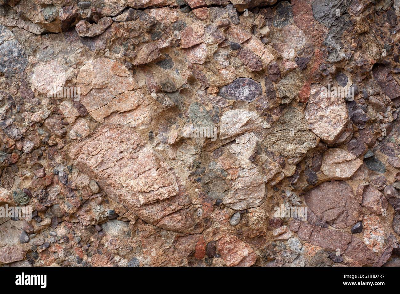 La texture de la roche se compose de diverses petites pierres. Banque D'Images