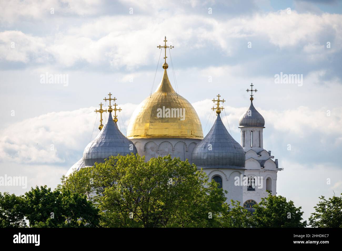 Dômes avec croix de l'ancienne église de SainteSophie.La plus célèbre