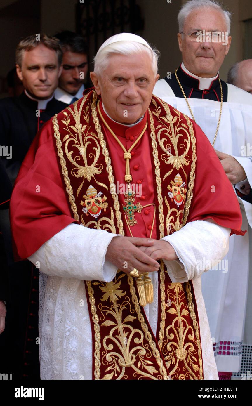Freising, Allemagne.24th janvier 2022.Le Pape Benoît XVI admet de faux témoignages dans les rapports d'abus. Archive photo; le Pape Benoît XVI, visite en Bavière à Freising, 14 septembre 2006 crédit: dpa/Alay Live News Banque D'Images