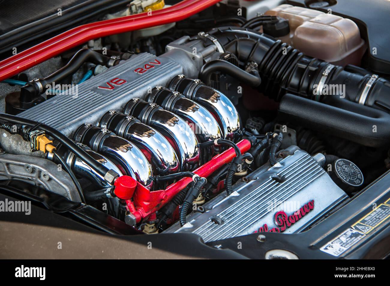 Un moteur Alfa Romeo V6 Busso Photo Stock - Alamy