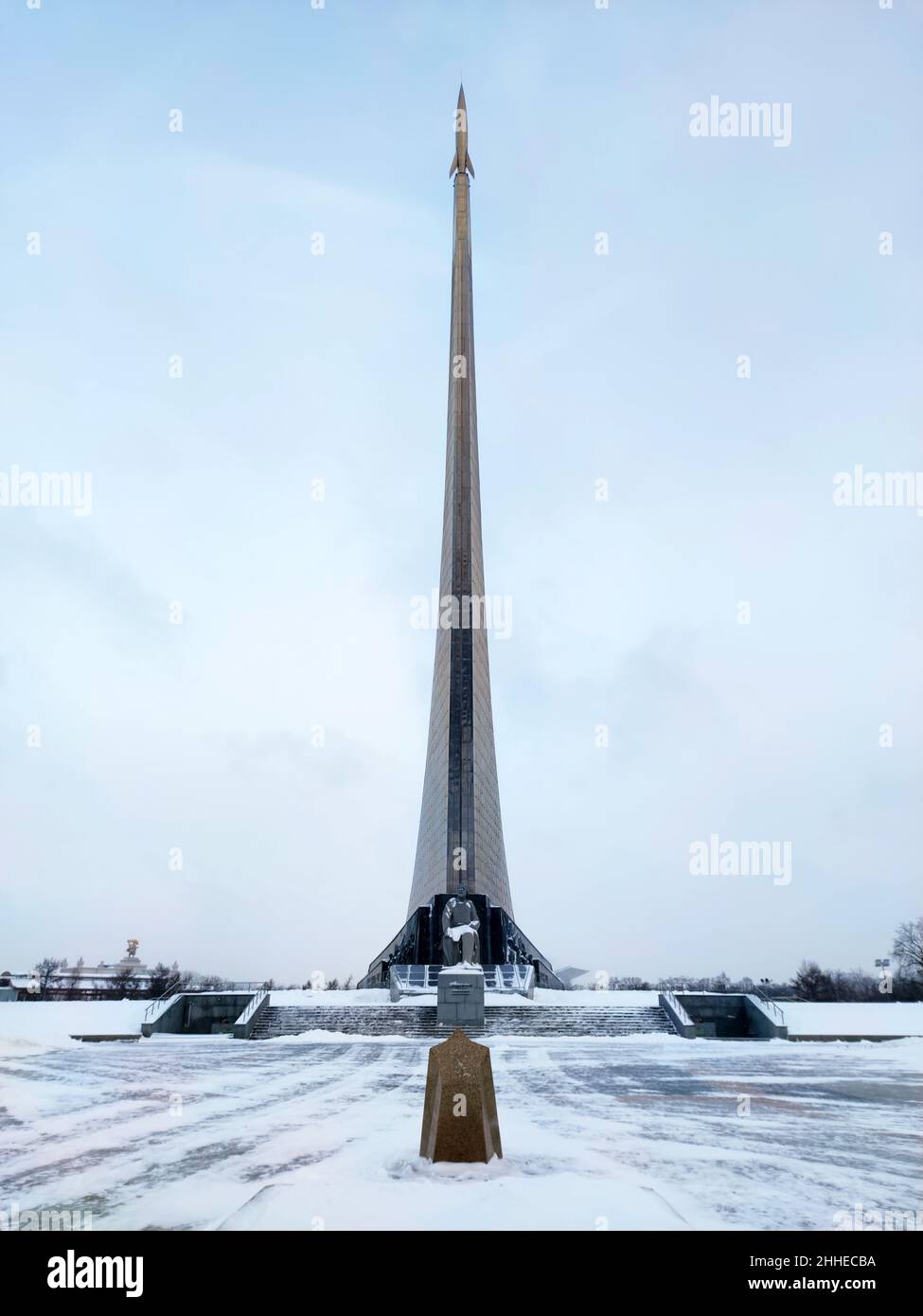 20 décembre 2021.Moscou.Russie: Monument aux conquérants de l'espace à Moscou.Monument au cosmonautics dans la capitale russe en hiver Banque D'Images