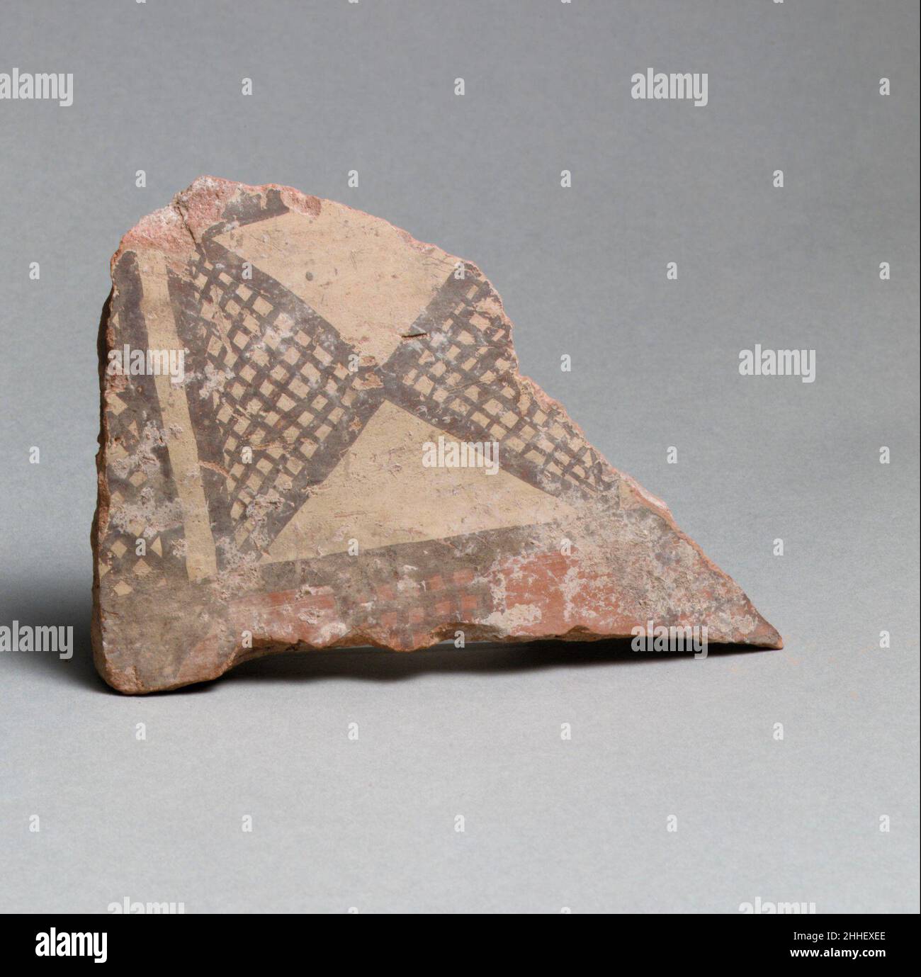 Vase fragment est grec/Sardes, Lydian.Vase fragment 252804 grec oriental/Sardes, Lydian, vase fragment, terre cuite, total: 4 3/4 x 3 1/8in.(12 x 7,9cm).Metropolitan Museum of Art, New York.Don de la Société américaine pour l'excavation de Sardes, 1926 (26.199.237) Banque D'Images