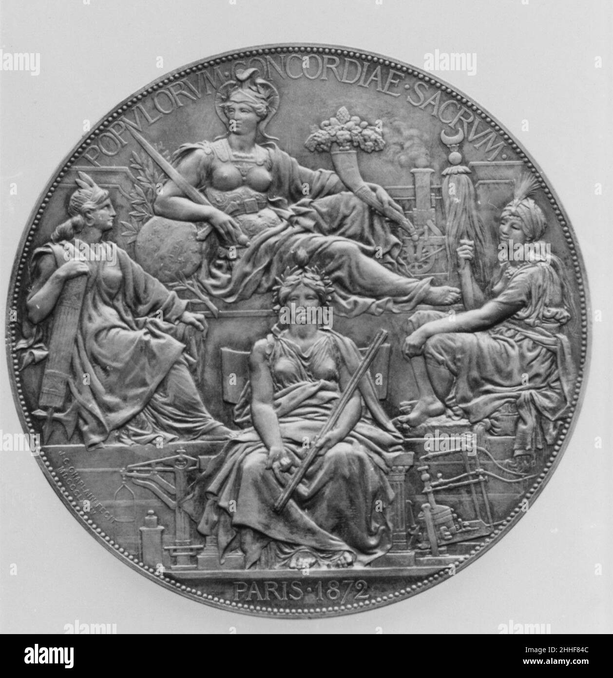 Commémorer le Congrès tenu à Paris (1872-3) pour réglementer l'adoption du système métrique 1874 Médaillée : Jules-Clément aumônier français.Pour commémorer le Congrès tenu à Paris (1872–3) pour réglementer l'adoption du système métrique 187556 artiste: Médaillé: Jules-Cl?ment aumônier, Français, Mortagne, Orne 1839?1909 Paris, pour commémorer le Congrès tenu à Paris (1872?3) pour réglementer l'adoption du système métrique, 1874, Bronze, argenté (clich?), frappé, frappé,Diamètre : 3 15/16 po(10 cm).Metropolitan Museum of Art, New York.Don de Samuel P. Avery, 1893 (93.10.63) Banque D'Images