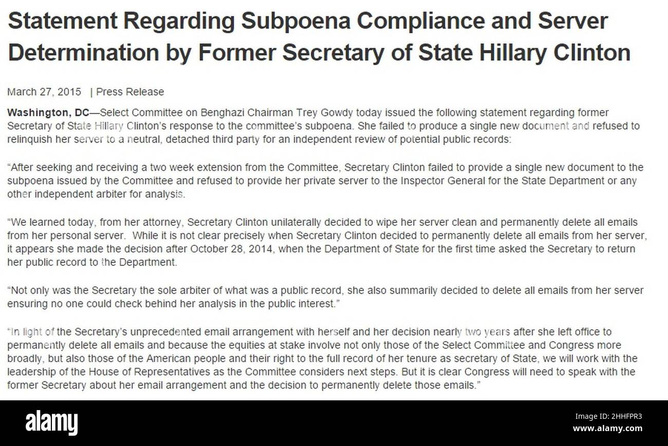 Déclaration de l'ancienne secrétaire d'État Hillary Clinton concernant la conformité à la citation à comparaître et la détermination du serveur. Banque D'Images