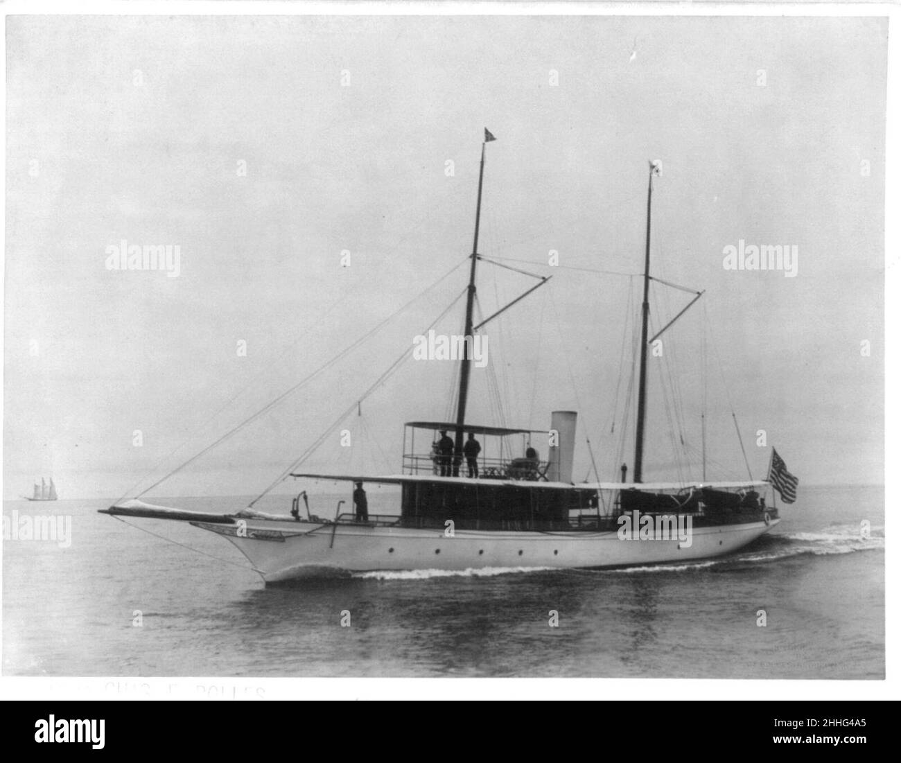 Bateaux à vapeur - AQUILLO - vue latérale avec arc en premier plan à gauche Banque D'Images