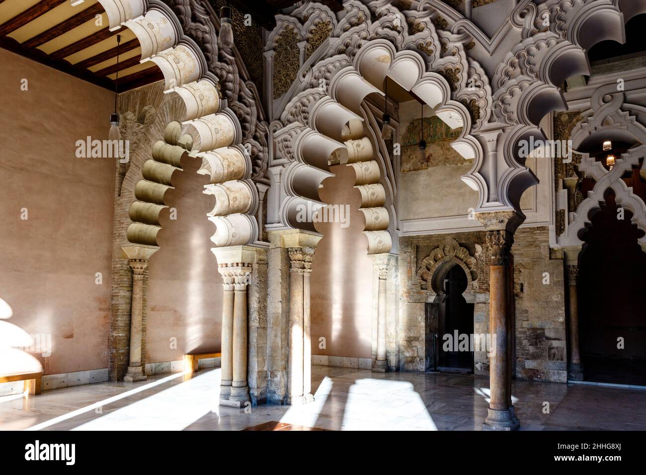 Les halls mauresques-Taifa côté nord, Palais Aljaferia, Saragosse, Aragon, Espagne,Europe Banque D'Images