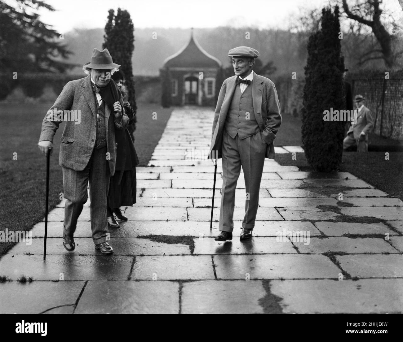 David Lloyd George avec Lord Reading à la Cour de contrôle.Le 5th 1917 octobre, le manoir de Chequrs, situé à environ 35 kilomètres de Londres, a été remis à la Nation pour l'usage exclusif des premiers ministres comme retraite officielle de leur pays.Ce généreux cadeau était un don de Sir Arthur Lee.Lloyd George, le premier ministre en place au moment du don, était manifestement ravi.10th janvier 1921. Banque D'Images