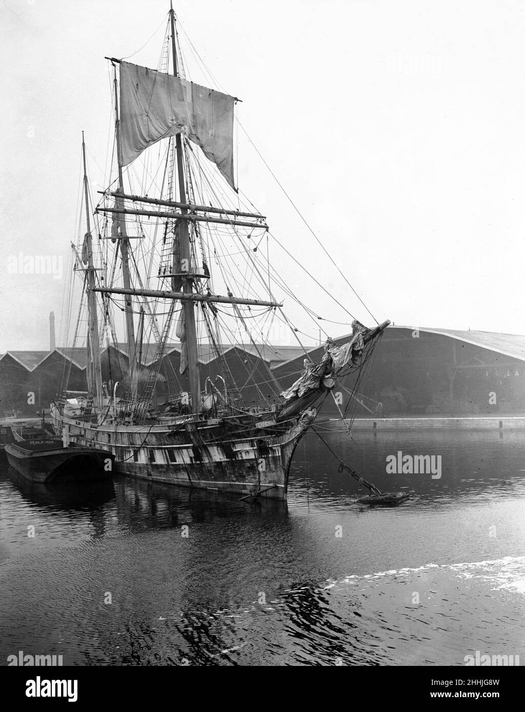 Le célèbre coupe-thé Cutty Sark, restauré dans le port de Falmouth.Circa 1925. Banque D'Images