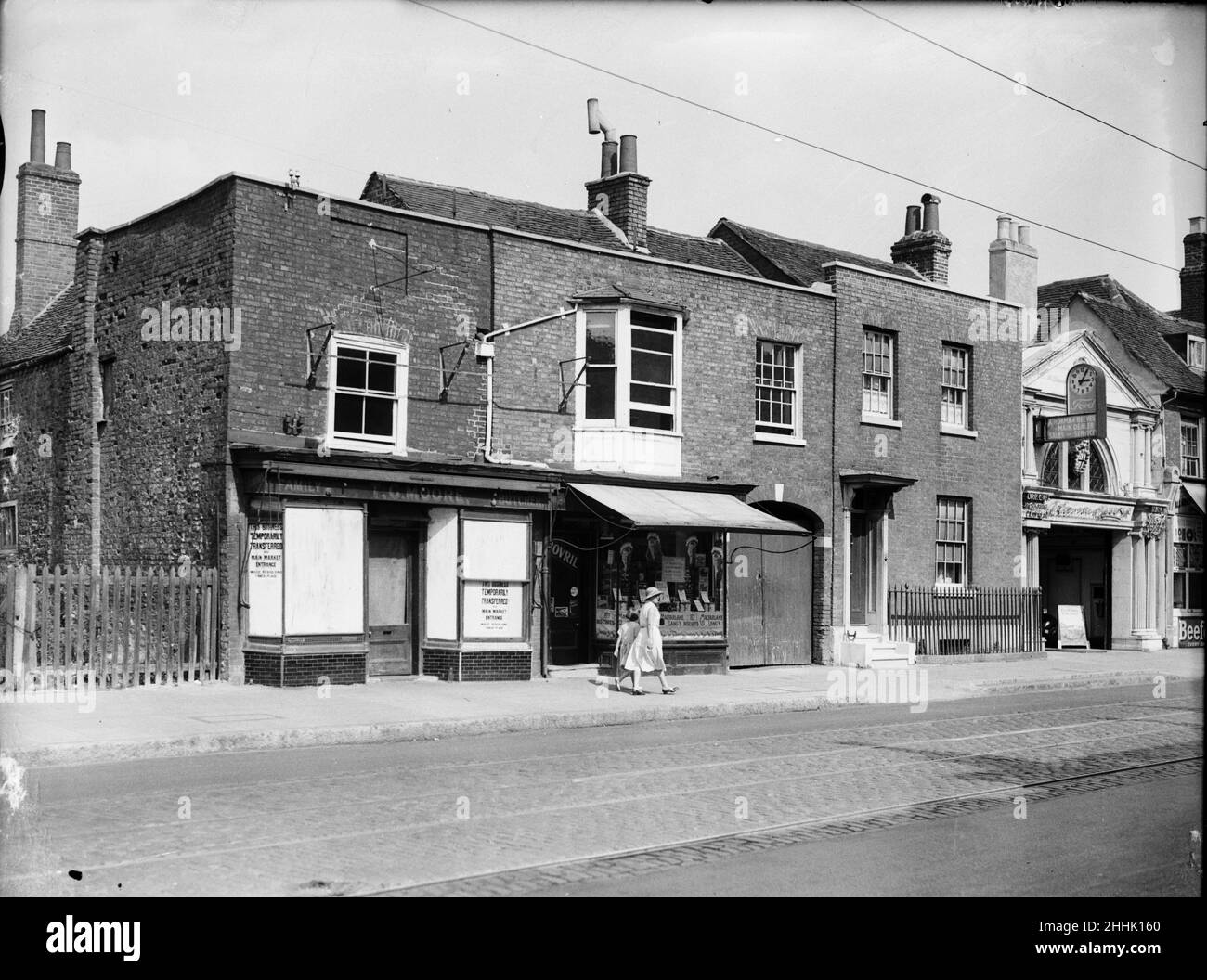 J. Moores bouchers, en face de la rue Vine, Uxbridge Circa 1935 Banque D'Images