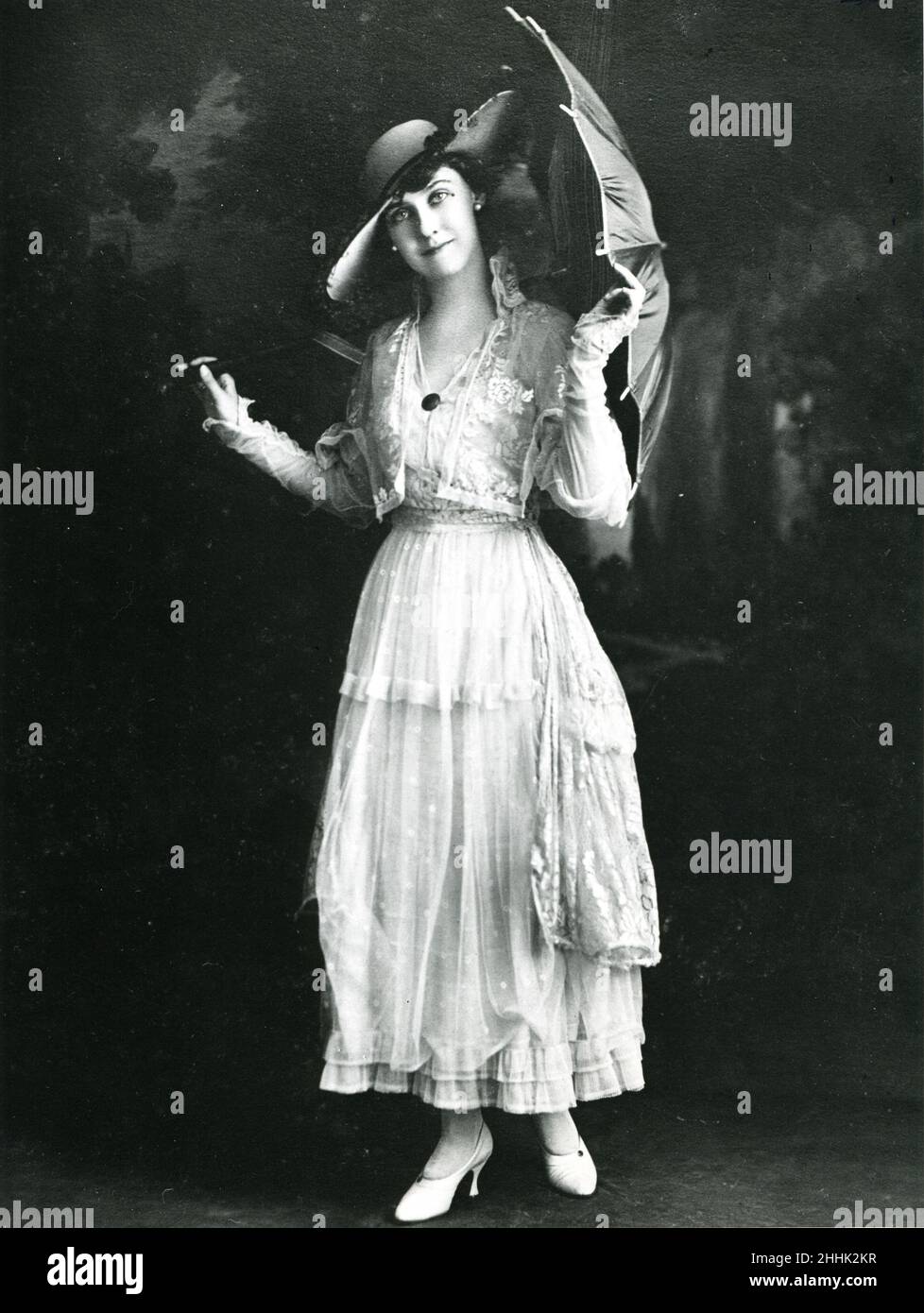 Mamie Geneva Dowd (env.1915) avant son mariage avec Dwight David Eisenhower en 1916.Photographe inconnu. Banque D'Images