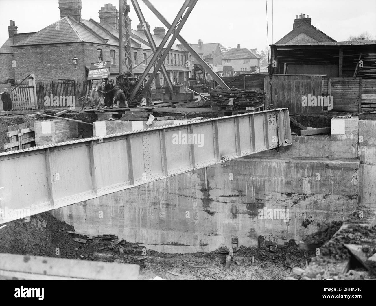 Poutre pour nouveau pont, York Road, Uxbridge 1936 Banque D'Images