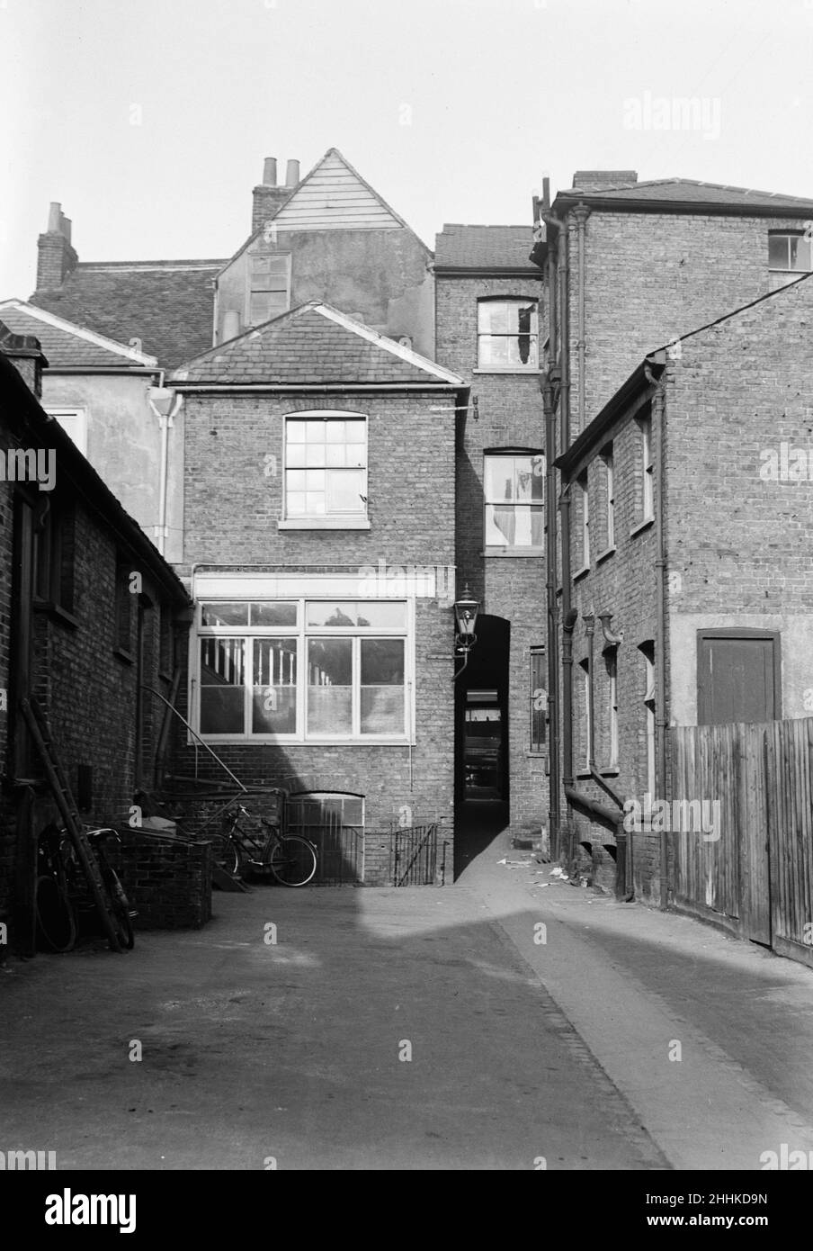 Haut de la cour de la lessive montrant la boulangerie Cooper, Uxbridge 1936 Banque D'Images