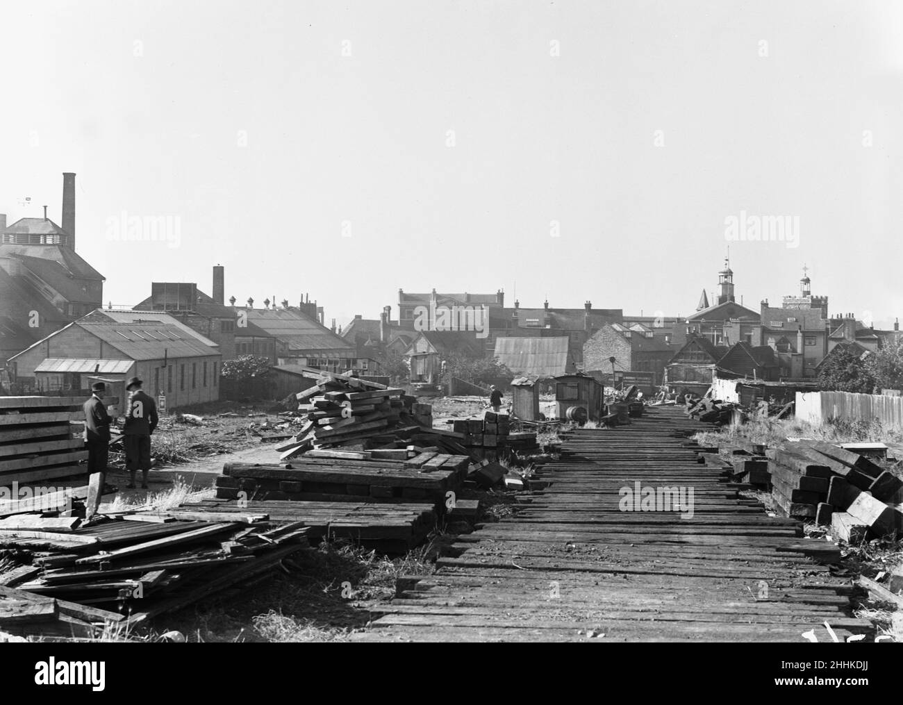 Dégagement de taudis à Uxbridge pour faire place à la nouvelle station de métro vers 1936 Banque D'Images