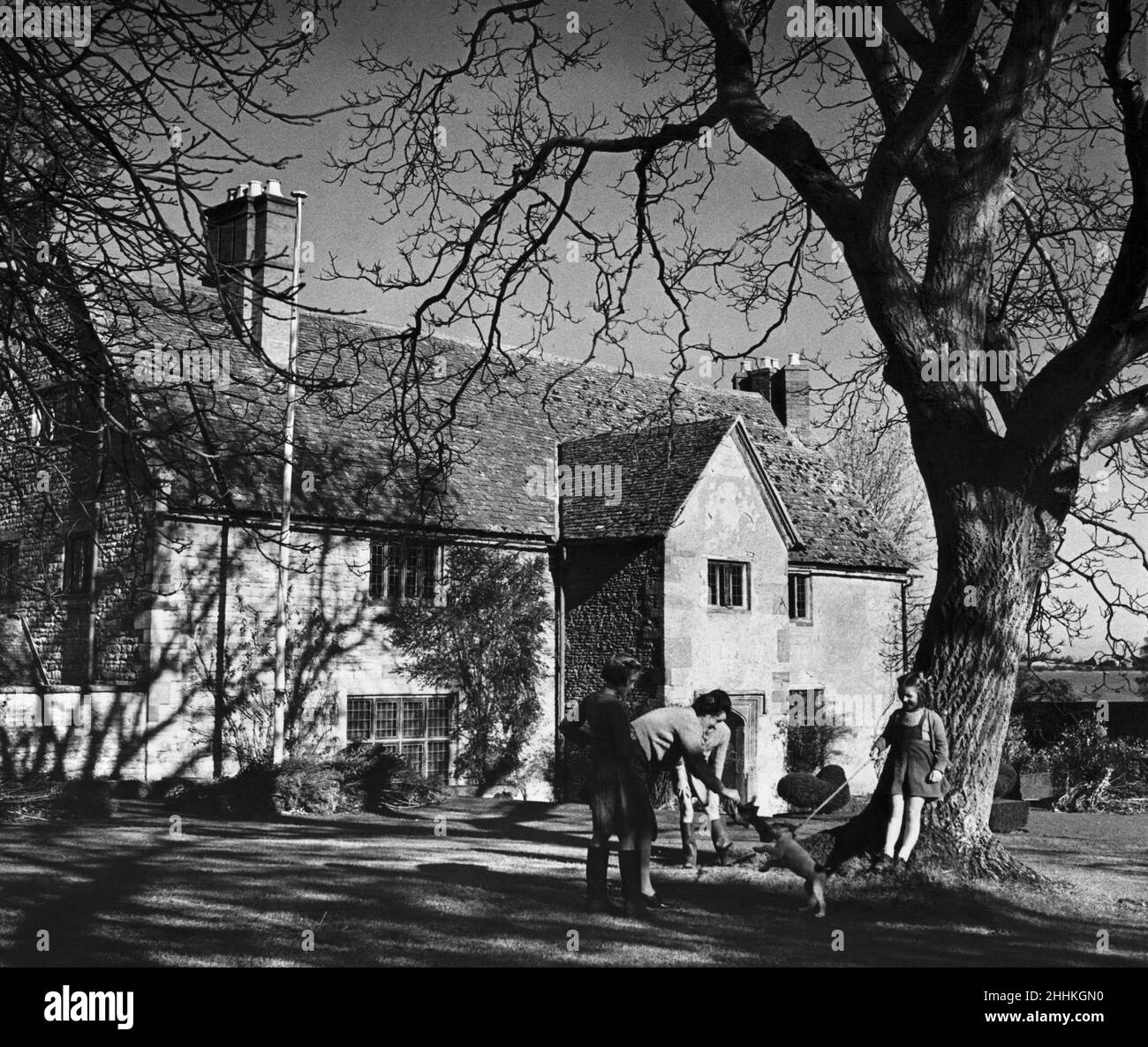 Sulgrave Northamptonshire: Un aspect attrayant de Sulgrave Manor, maison ancestrale allez le général George Washinton, restauré et pris dans le Sulgrave Manor Trust après la première guerre mondiale.Circa 1930 Banque D'Images