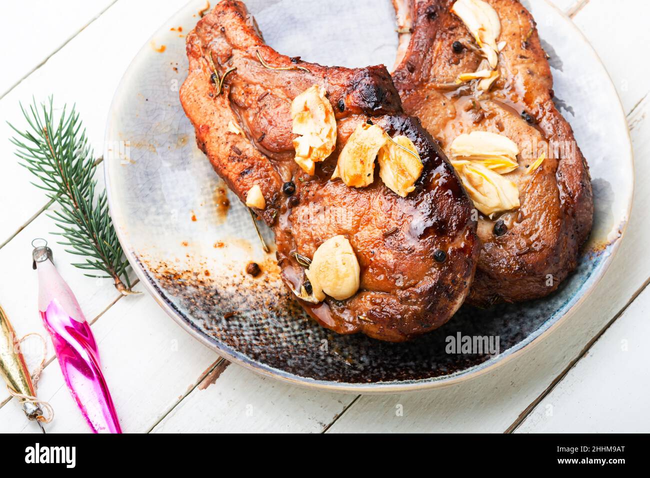 Filet de porc poêlé et cuit dans de la sauce à l'ail.Viande rôtie.Repas de  Noël Photo Stock - Alamy