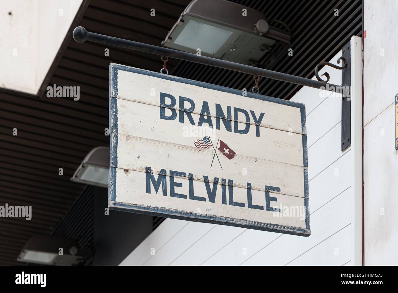 Brandy melville Banque de photographies et d'images à haute résolution -  Alamy