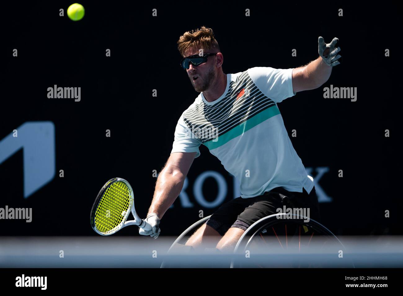 MELBOURNE, AUSTRALIE - JANVIER 23 : Tom Egberink des pays-Bas lors de son premier match de singles en fauteuil roulant pour hommes lors de l'Open d'Australie 2022 au Melbourne Park le 23 janvier 2022 à Melbourne, Australie (photo d'Andy Astfalck/Orange Pictures) Banque D'Images