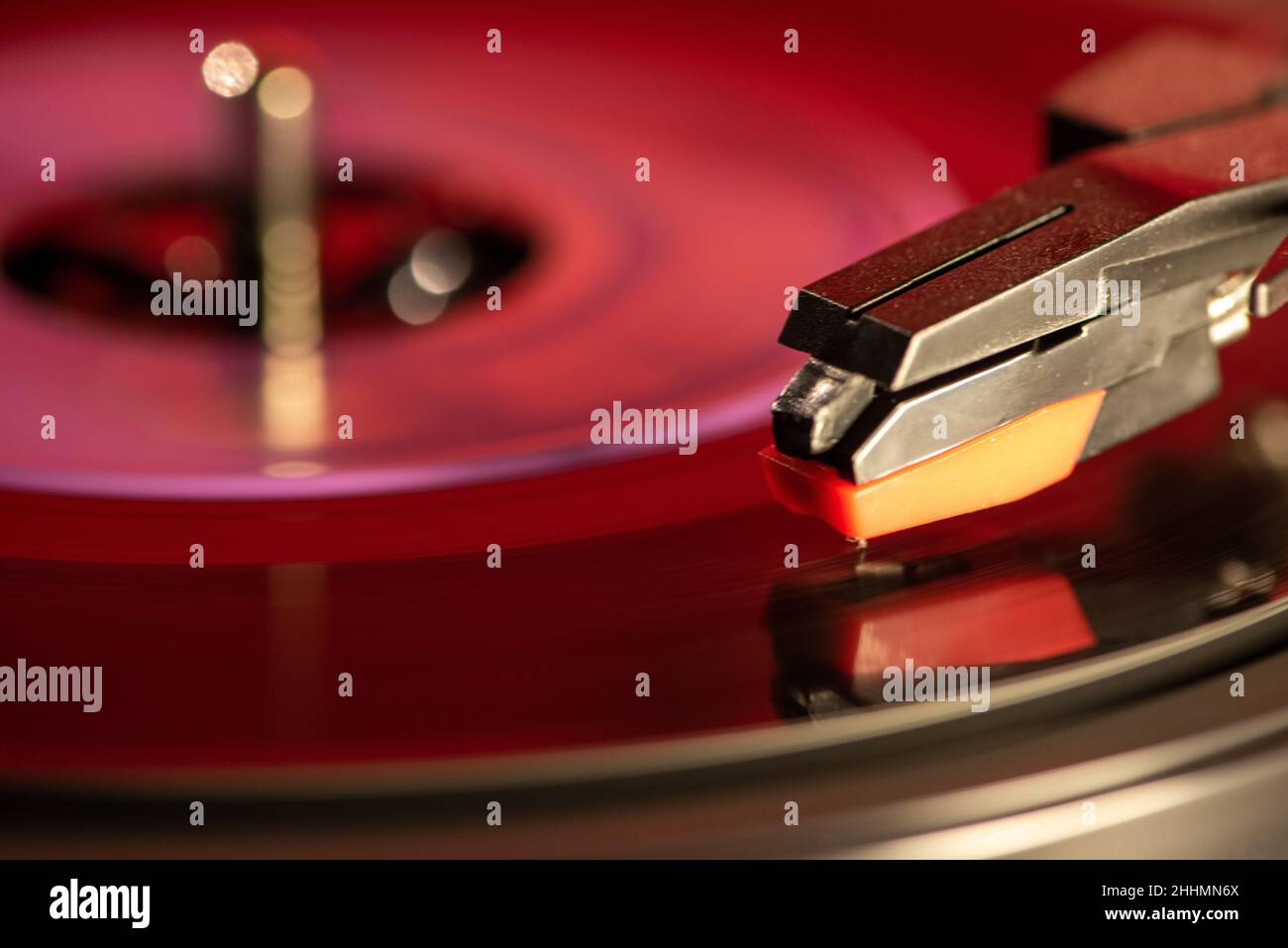 platine à l'ancienne avec disque en vinyle Banque D'Images