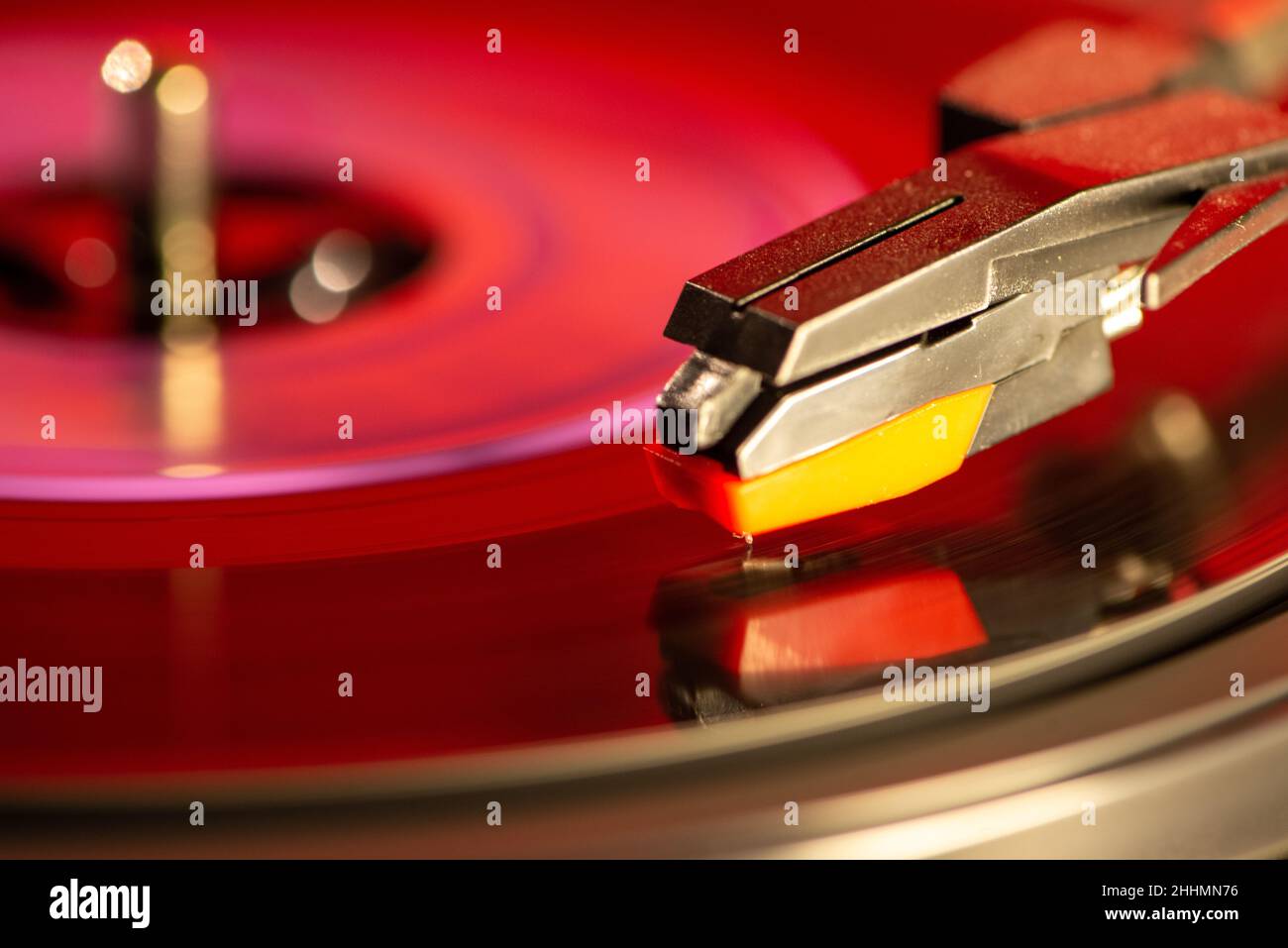 platine à l'ancienne avec disque en vinyle Banque D'Images