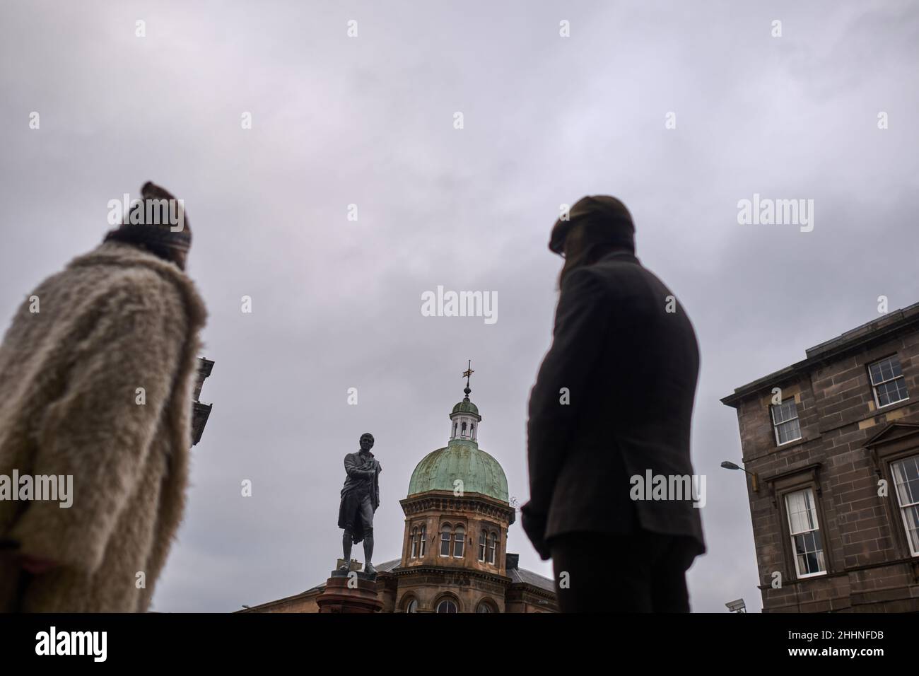 Edimbourg, Écosse, Royaume-Uni, le 25 2022 janvier. La statue Robert Burns, âgée de 200 ans, est restaurée à Leith à temps pour la nuit de Burns ayant été enlevée pour la construction de la ligne de tramway. Credit sst/alamy Live News Banque D'Images