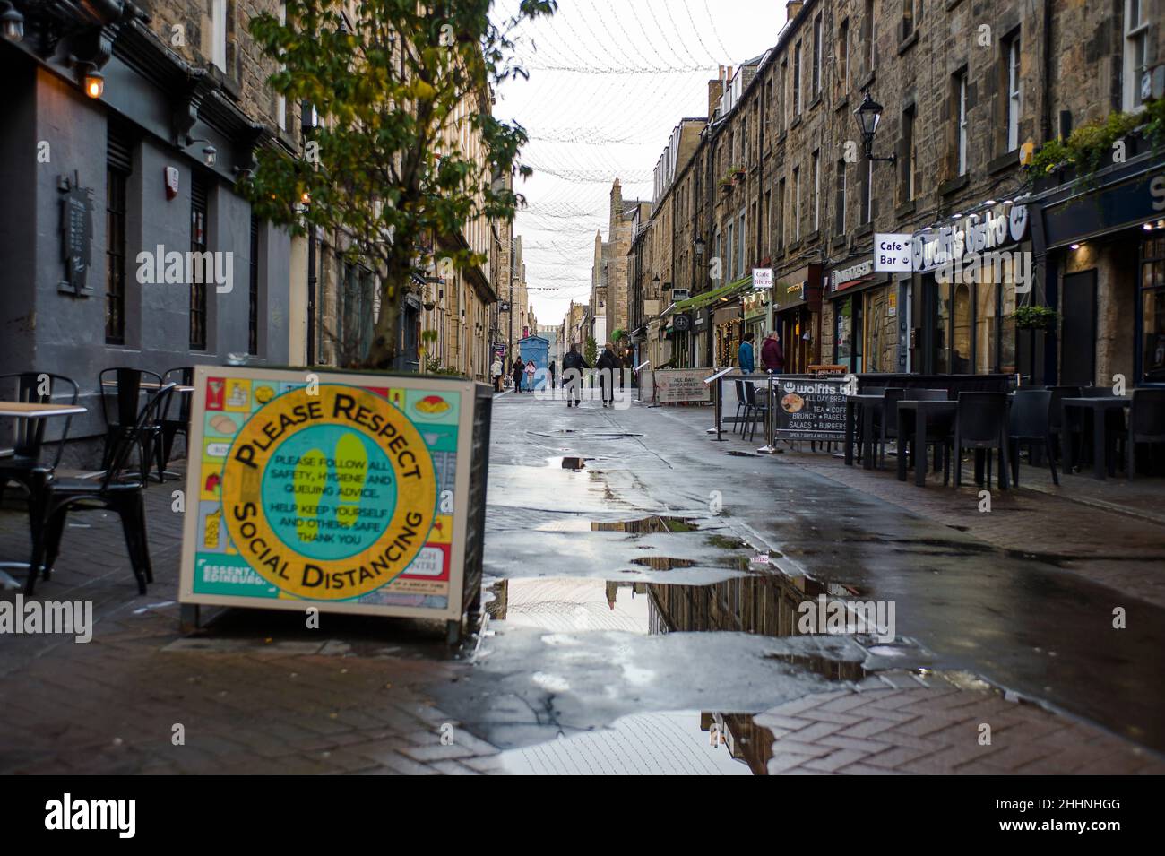 Scènes dans la rue Rose d'Édimbourg pendant Hogmanay 2021.Crédit: Euan Cherry Banque D'Images