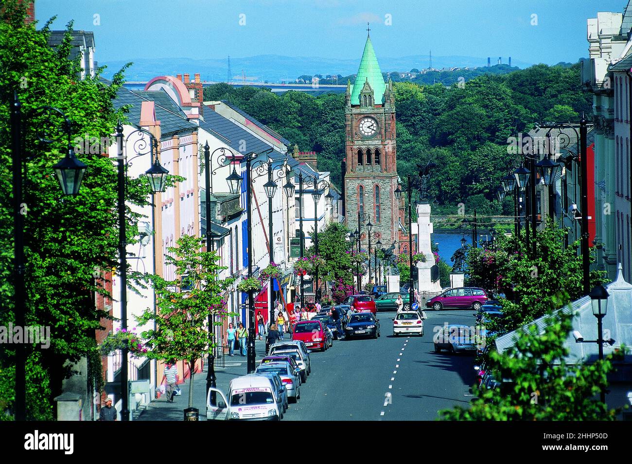 Irlande du Nord.Ulster.Derry-Londonderry.Fondée en 546 par saint Columba, cette ville est partagée entre catholiques et protestants.Ceux qui vivent dans Banque D'Images