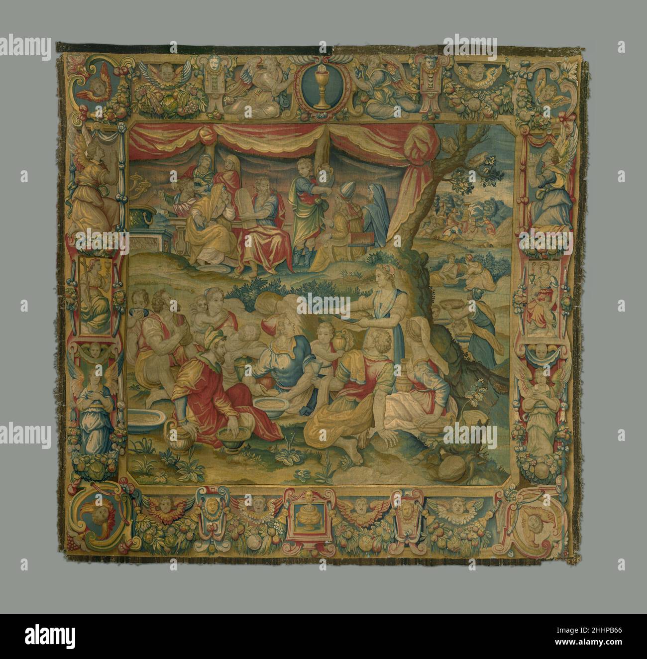 Le rassemblement de Manna 1595–96 conçu par Alessandro Allori Italien représentant les enfants d'Israël rassemblant manna (Exode 16) et Moïse tenant les tablettes sur lesquelles il a inscrit les dix Commandements, cette tapisserie était l'une des trois (d'un ensemble prévu de cinq)Fabriqué en 1595/96 pour la cathédrale de Côme.C'est un exemple rare d'une commission privée sous les ateliers de tapisserie de Florence, dont la production était largement réservée aux Médicis.Selon les documents contractuels, les tapisseries devaient être de qualité moyenne et chacune serait tissée en huit mois (deux étaient requises f Banque D'Images