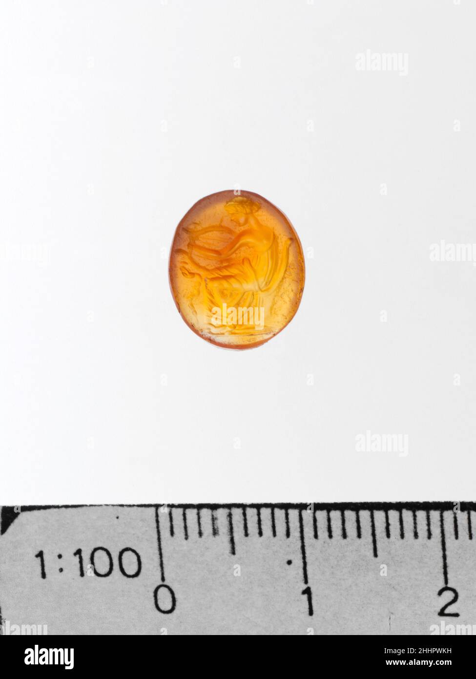 Pierre à anneau ADRD ca.1st siècle C.-B.–3rd siècle A.D. Roman partiellement drapé femme assise sur la chaise, affinant sa lyre.Pierre à anneau ADRD.Romain ca.1st siècle C.-B.–3rd siècle A.D..ADRD.Républicain ou Impérial en retard.Gemmes Banque D'Images