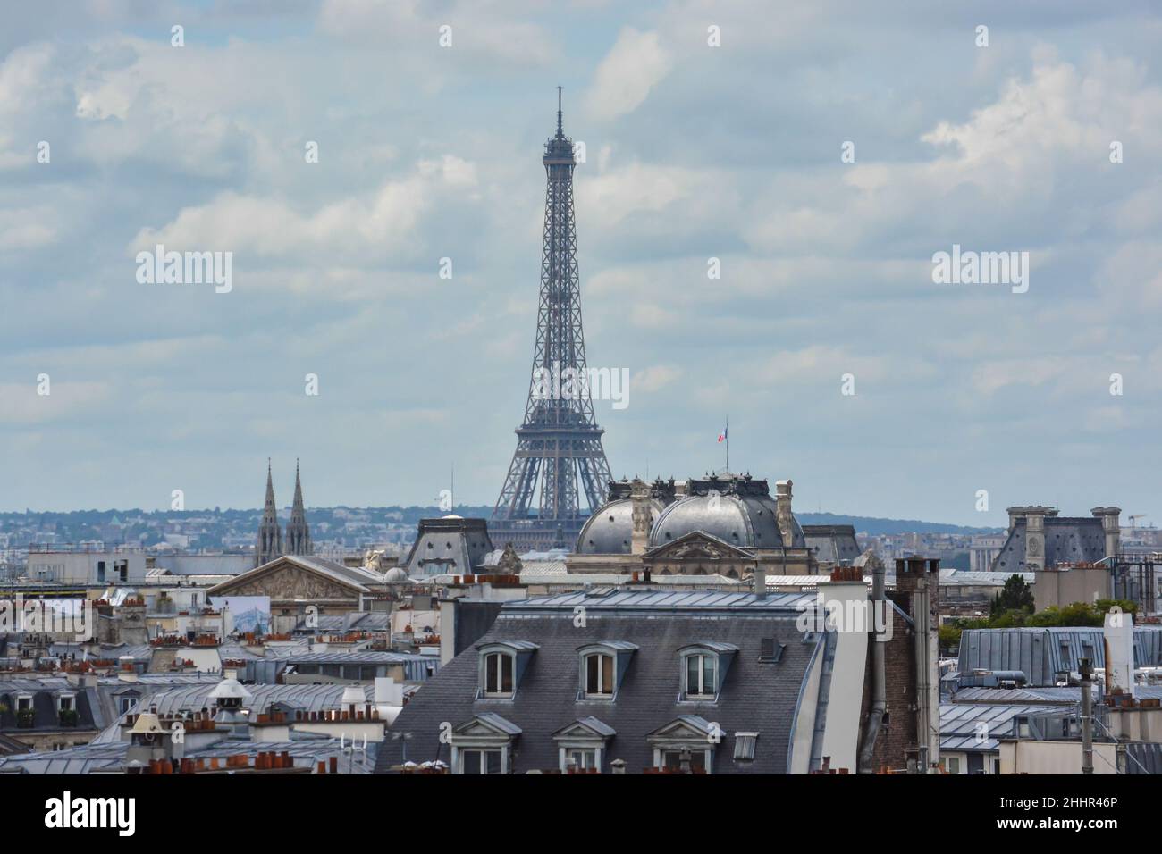Paris depuis le toit du Centre Pompidou.Vue de dessus de la capitale française. Banque D'Images
