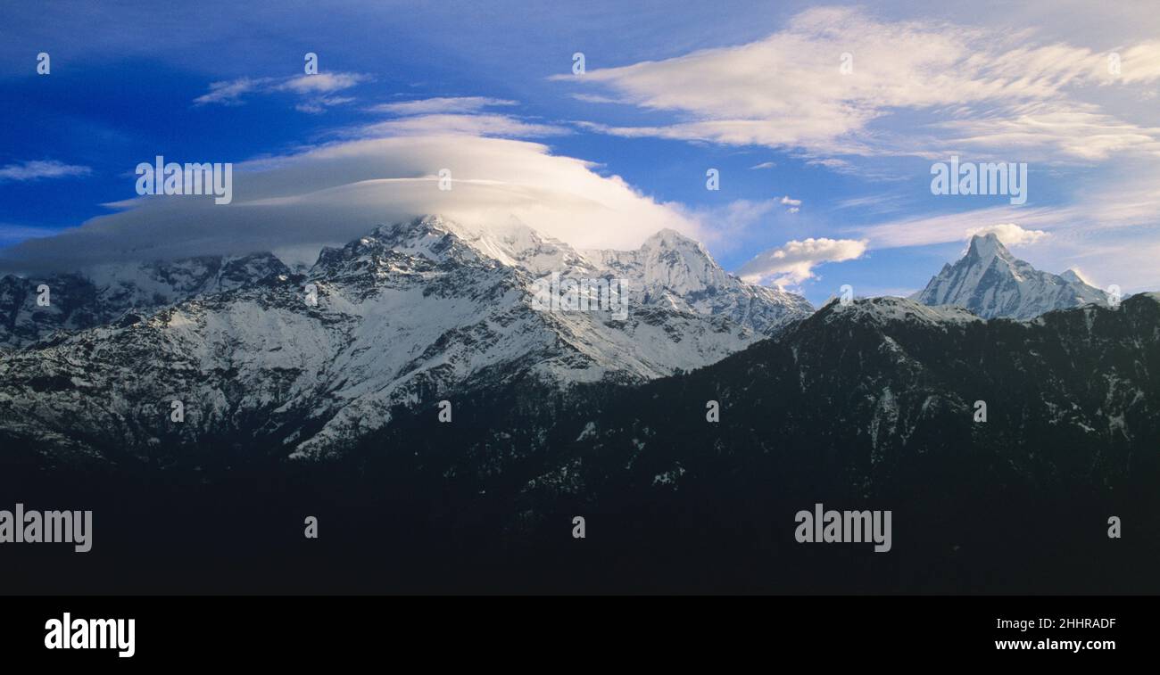 Chaîne de montagnes Annapurna vue de Poon Hill, Népal Banque D'Images