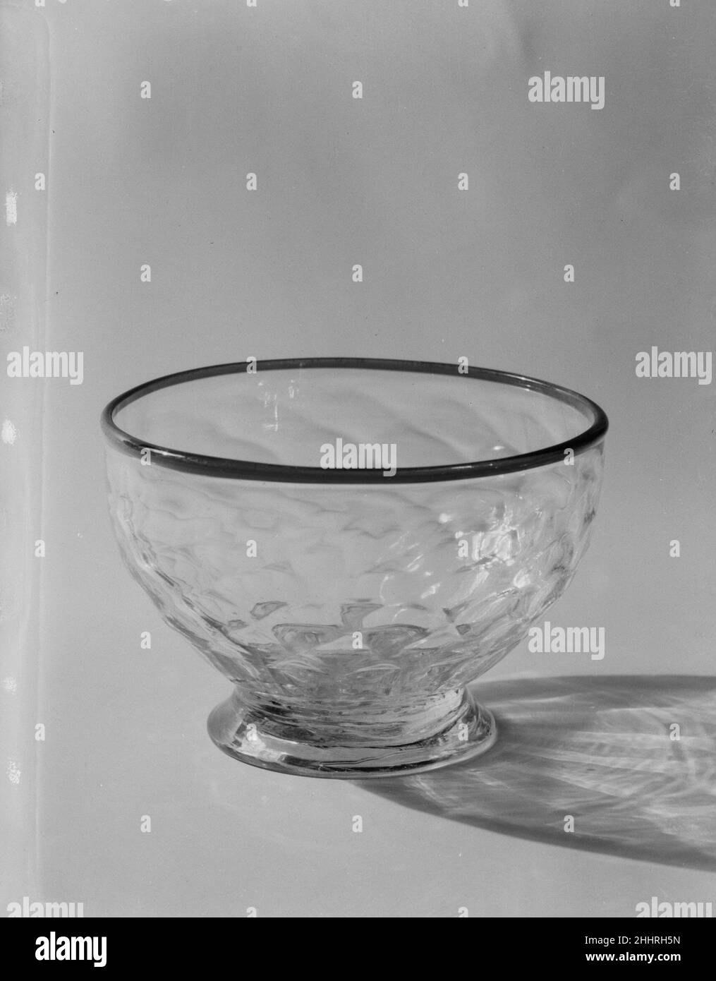 Bol 1780–1820 britannique, probablement.Bol.Britannique, probablement.1780–1820.Verre en plomb moulé à motif soufflé.Probablement fabriqué en Angleterre Banque D'Images