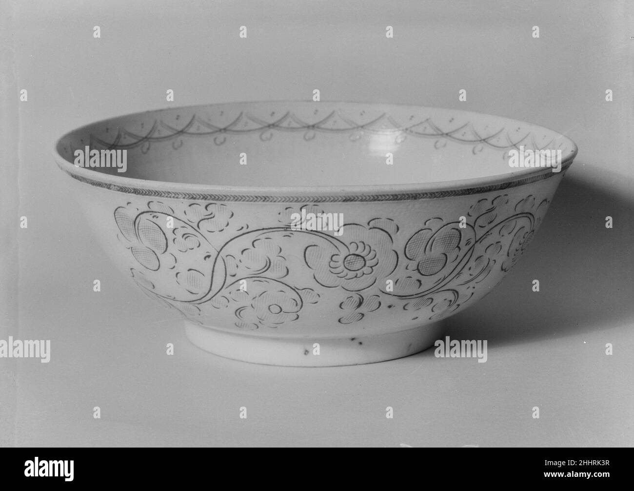 Bol env.1750 Grande-Bretagne (marché américain).Bol.Britannique (marché américain). CA.1750. Grès.Fabriqué à Staffordshire, Angleterre Banque D'Images