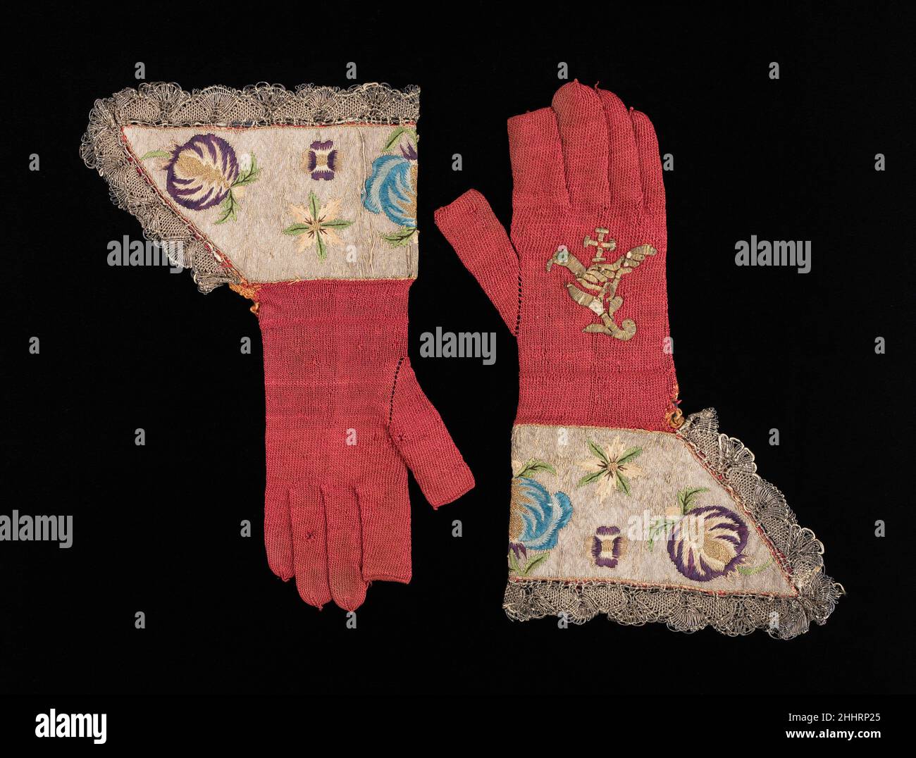 Gants First quart 17th Century les gants liturgiques espagnols sont traditionnellement