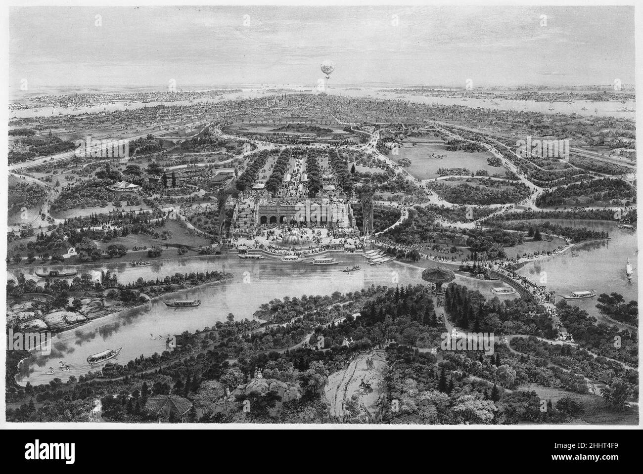 Central Park (été) 1865 Julius bien américain cette vue panoramique sur Central Park depuis le haut de la colline au nord du lac.Le sol central est ancré par Bethesda Terrace, avec des bannières exagérément hautes marquant l'atterrissage du bateau.L'imposante fontaine n'est pas encore surmontée par la sculpture 'Ange des eaux', qui serait ajoutée en 1873.Le centre commercial s'étend au-delà de la terrasse et se termine par un trajet est-ouest au rez-de-chaussée qui sera plus tard remplacé par le 65th Street Transverse en contrebas.Plus au sud, le parc est en grande partie peu développé.Bachmann a placé un ballon dans le ciel à l'horizon Banque D'Images