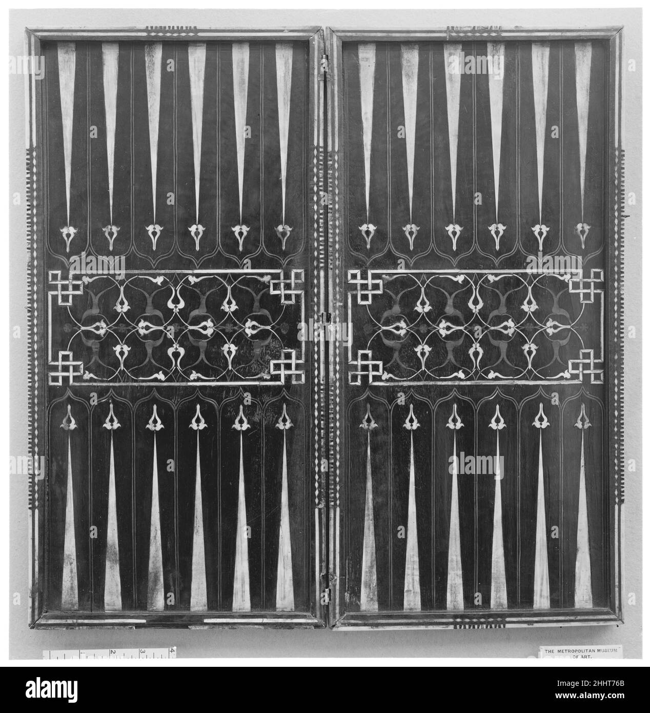 Échecs et planche de backgammon probablement 16th siècle probablement italien.Échecs et planche de backgammon. Probablement italien. Probablement 16th siècle.Bois, ivoire.Jeux d'échecs Banque D'Images