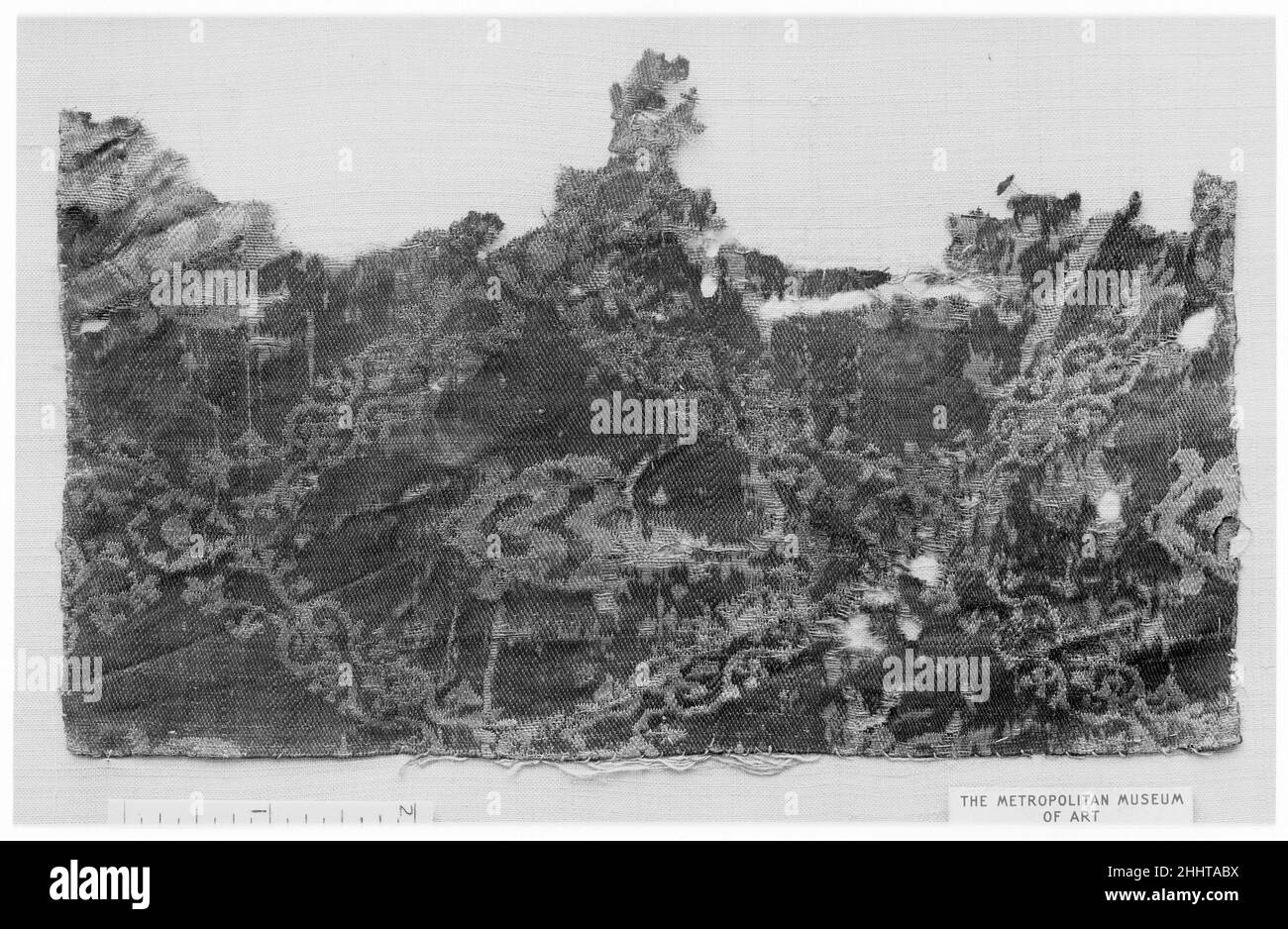 Fragment textile 5th–6th siècle.Fragment textile.5th–6th siècle.Soie; samite (?).Attribué à l'Irak ou à la Syrie.Textiles-tissés Banque D'Images