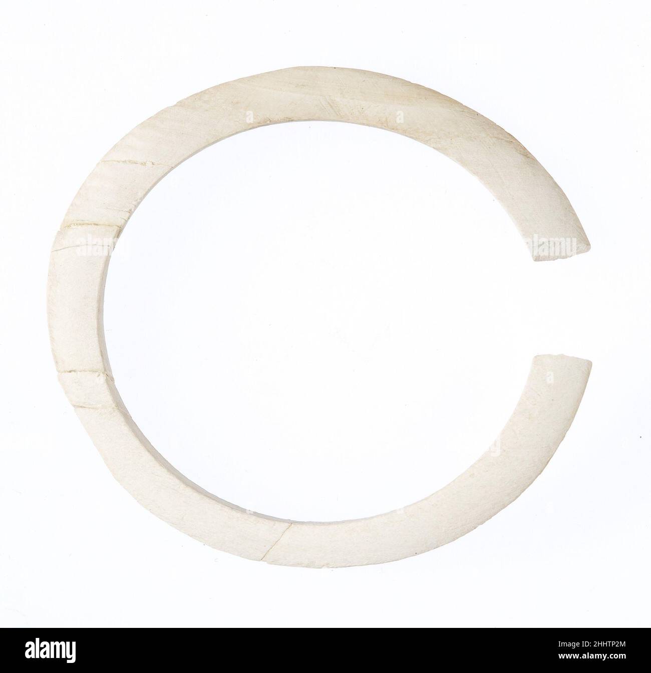 Bracelet ca.1635–1458 C.-B. deuxième période intermédiaire–début du nouveau Royaume.Bracelet ca.1635–1458 C.-B.Ivoire.Deuxième période intermédiaire – début du nouveau Royaume.D'Égypte, haute Égypte, Thèbes, Asasif, Cour CC 41,Fosse 2, Burial D 1, sur le corps, fouilles MMA, 1915–16.Dynastie 17–début de la dynastie 18 Banque D'Images