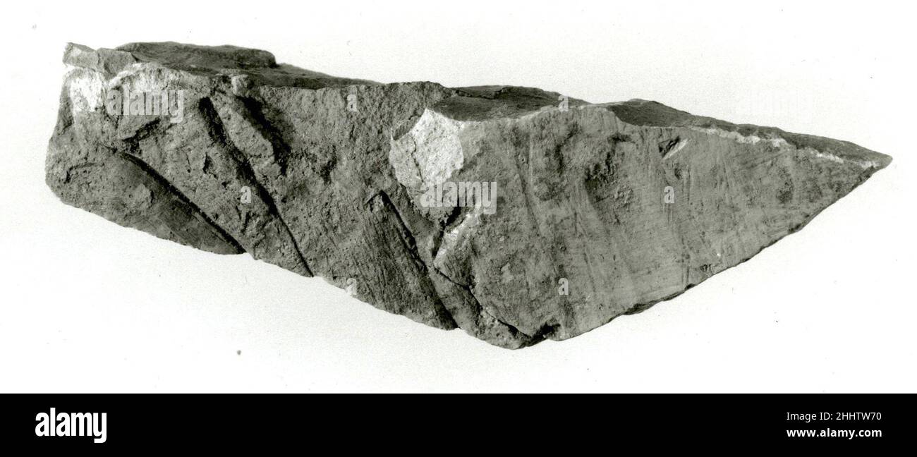 Fragment de relief coulé 664–610 C.-B. période tardive, Saite, voir 23,3.468.Fragment de grugeage coulé.664–610 C.-B.Calcaire.Période tardive, Saite.D'Égypte, haute Égypte, Thèbes, Deir el-Bahri, tombe de Nespekashuty (TT 312, MMA 509), Lunette, 2nd chambres, fouilles de MMA,1922–23.Dynastie 26 Banque D'Images