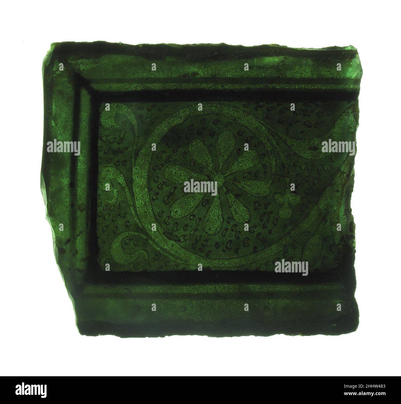 Fragment de verre 15th siècle européen.Fragment de verre.Européen.15th siècle.Pot en verre métallique.Vitraux Banque D'Images