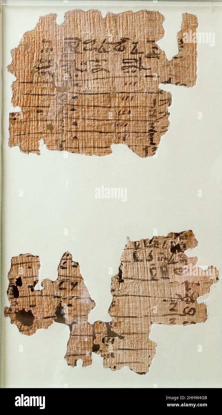 Comptes des salaires de la main-d'œuvre ca.1961–1917 Colombie-Britannique Middle Kingdom le papyrus fragmentaire contient des comptes rendus des grains et des dates données comme salaires à un effectif.Le compte précise les montants donnés à des jours spécifiques, allant du jour 20 du dernier mois de l'année jusqu'au début de la nouvelle année.Le verso du papyrus mentionne des dates dans la saison du shemu (été).ce papyrus a été trouvé dans un tombeau avec un autre papyrus fragmentaire et quelques ostraca.À l'origine, ils étaient considérés comme appartenant aux serviteurs funéraires de Harhotep qui est enterré à proximité, mais n Banque D'Images
