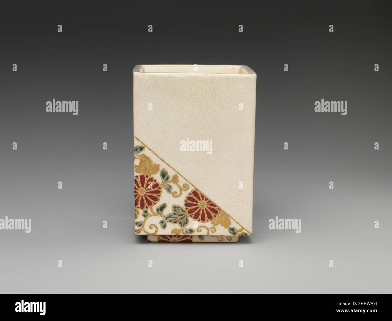 Conteneurs de service de type Ninsei (Mukōzuke) 1868–1912 Japon.Récipients de service de style Ninsei (Mukōzuke) 56856 Banque D'Images