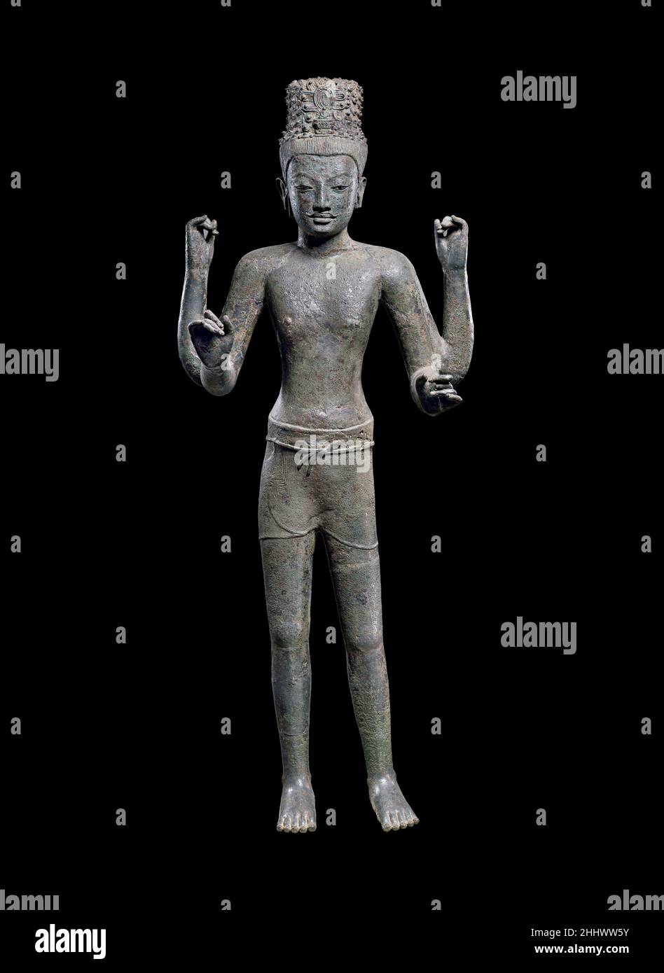 Bodhisattva Avalokiteshvara deuxième quart du 8th siècle au nord-est de la Thaïlande le sauveur Avalokiteshvara, identifié par l'image assise du Bouddha Amitabha dans sa coiffure, incarne l'infinie compassion bouddhiste.Le culte des bodhisattvas ascétiques – observez sa simple tenue – était particulièrement puissant en Asie du Sud-est au cours des septième et huitième siècles.Cette image en bronze a une teneur élevée en étain qui lui aurait donné l'apparence de l'argent lors de la nouvelle coulée.C'était sans aucun doute le produit du patronage royal d'élite, mais la région où il a été découvert, dans le nord-est de la Thaïlande, r Banque D'Images