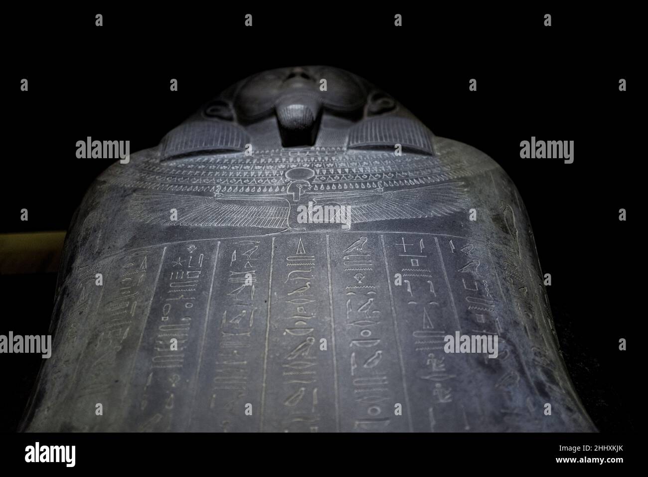 Tabnit Egyptian sarcophagus of tabnit Banque de photographies et d’images à ...