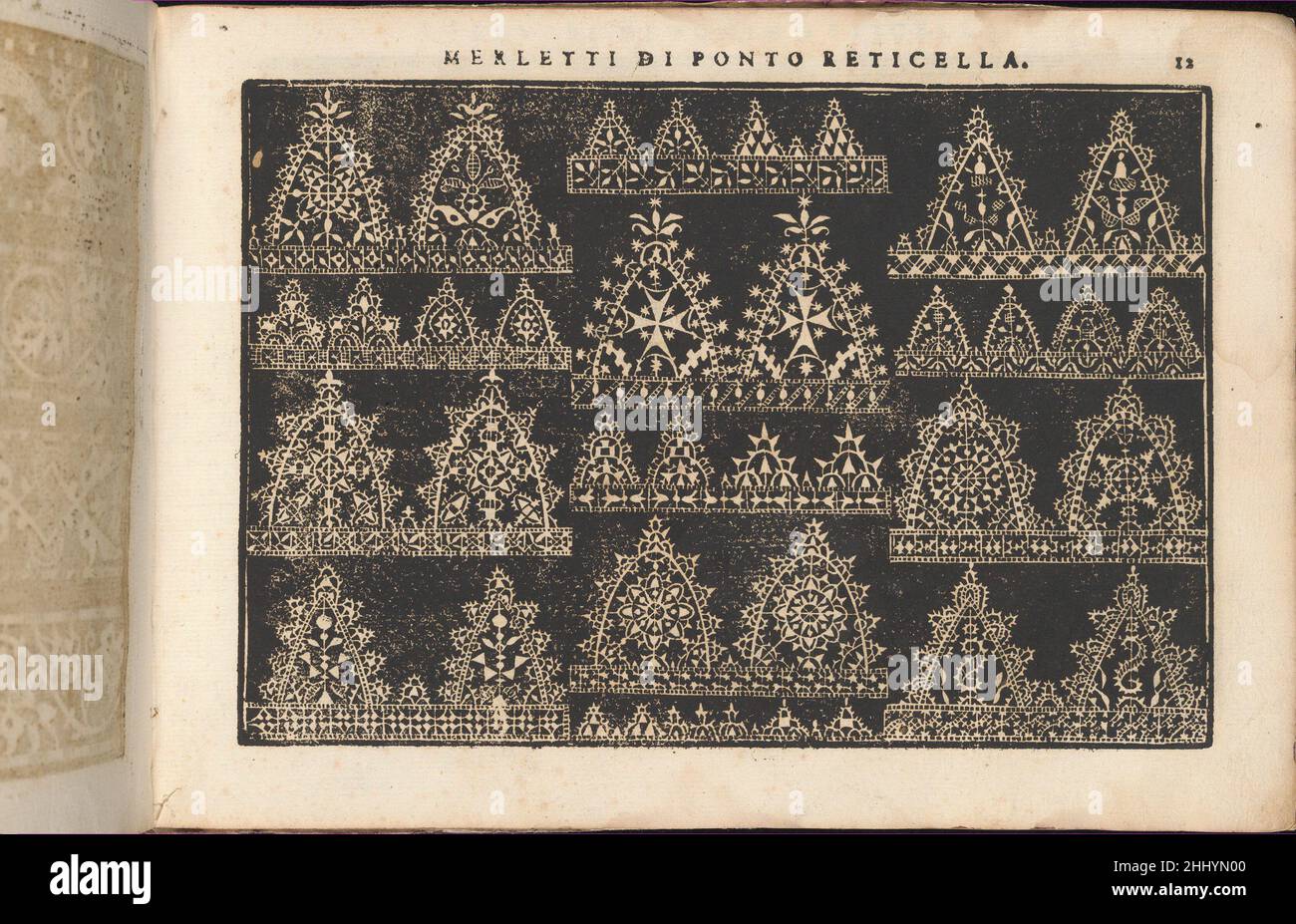 Teatro delle Nobili et Virtuose donne..., page 8 (recto) 1616 Isabella Catanea Parasole Italien écrit par Isabella Catanea Parasole, Italien, ca.1575 environ1625, publié par Mauritio Bona, Rome.De haut en bas, et de gauche à droite : Design composé d'une série de motifs triangulaires décorés d'une fleur, d'un feuillage ou d'un Motif 'S' au centre.Chaque groupe de motifs triangulaires repose sur une base rectangulaire ornementée.Teatro delle Nobili et Virtuose donne..., page 8 (recto) 662016 Banque D'Images