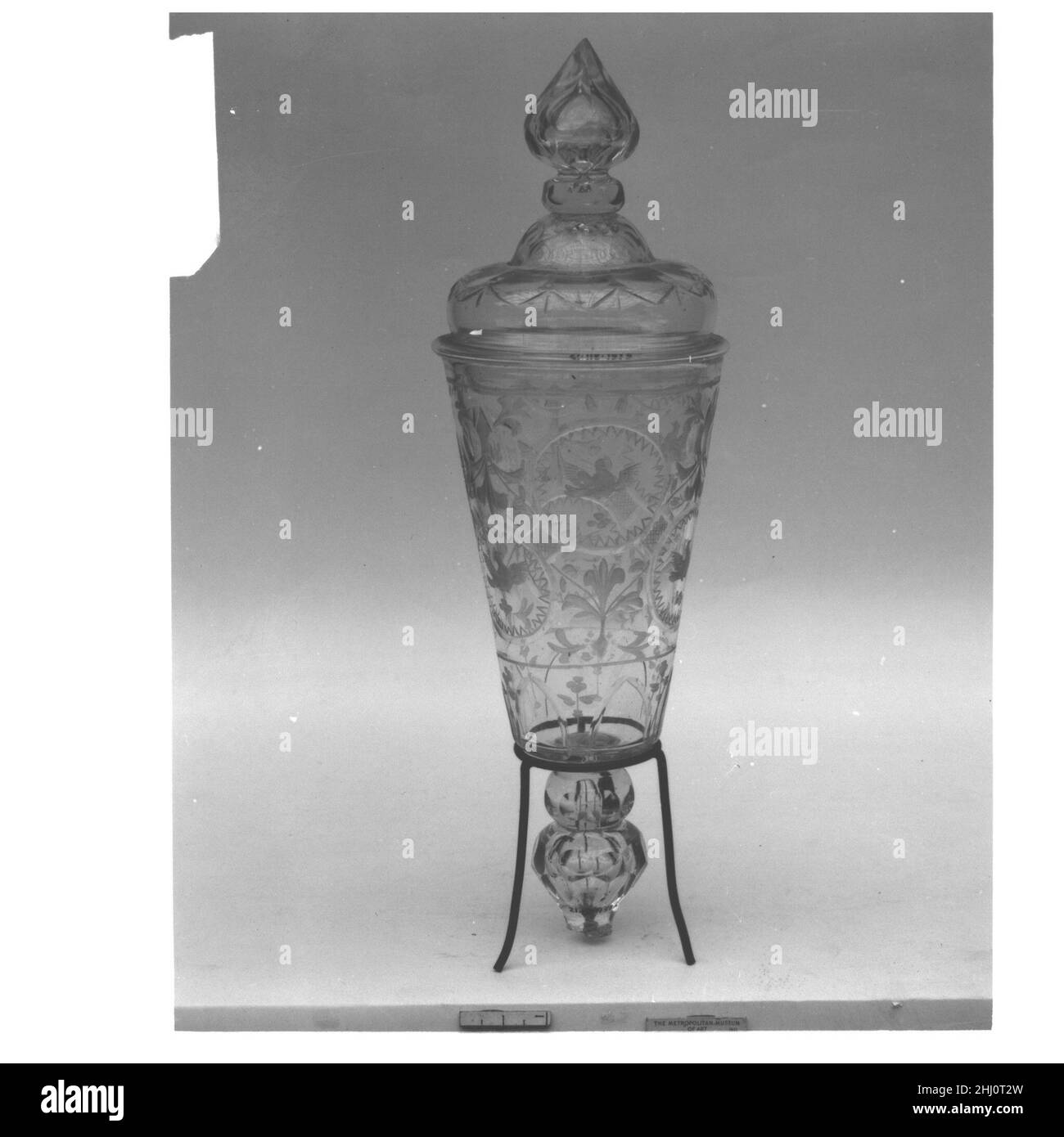 Wineglass avec couverture fin 17th–début 18th siècle peut-être Bohême.Wineglass avec couverture. Peut-être Bohemian. Fin 17th–début 18th siècle.Verre.Verre Banque D'Images