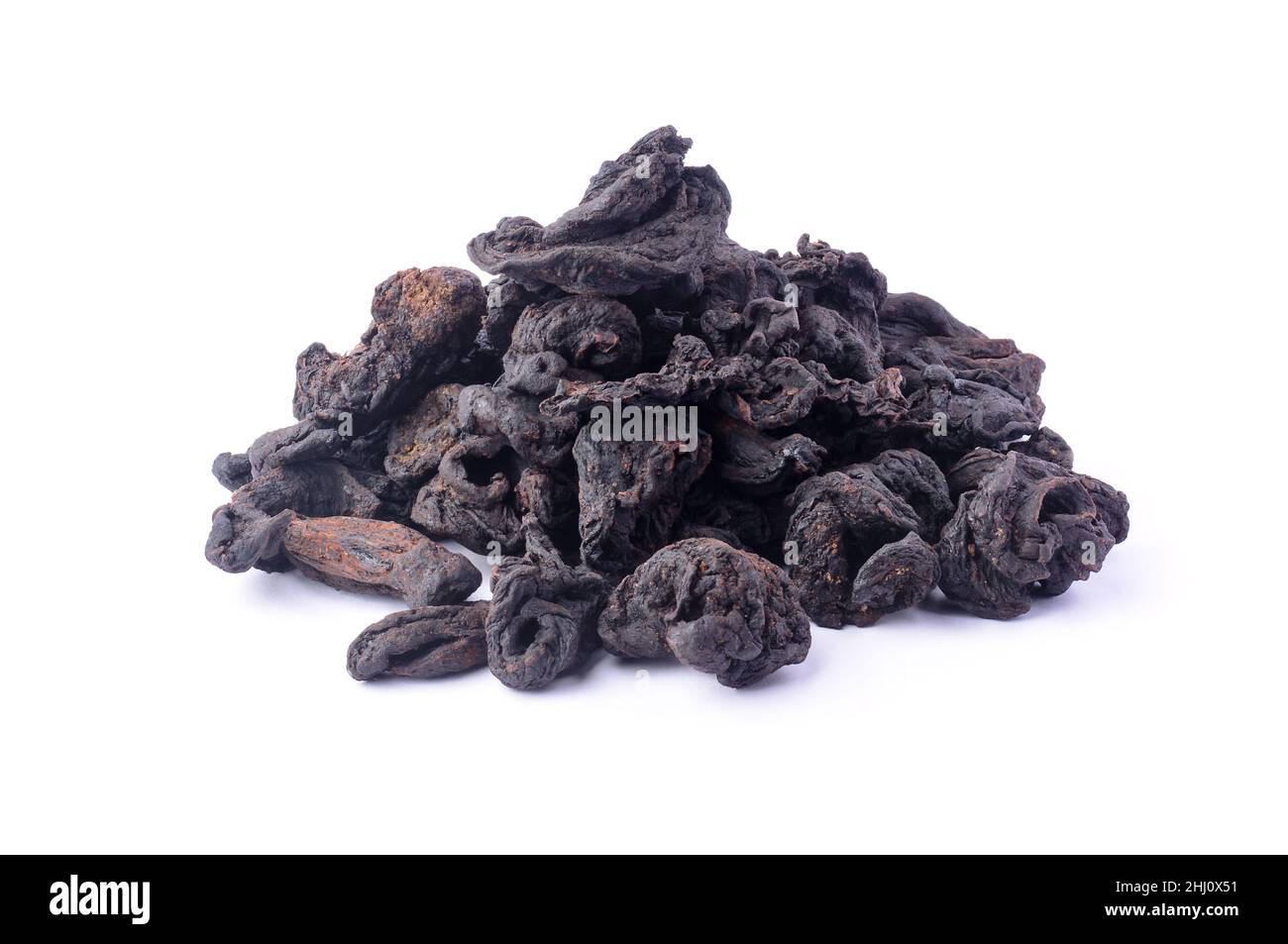 pile de fruits de garcinia séchés au soleil, herbe aromatisante à crevettes noires originaire d'asie du sud, également connue sous le nom de baie brindle, goraka ou malabar tamarin, isola Banque D'Images